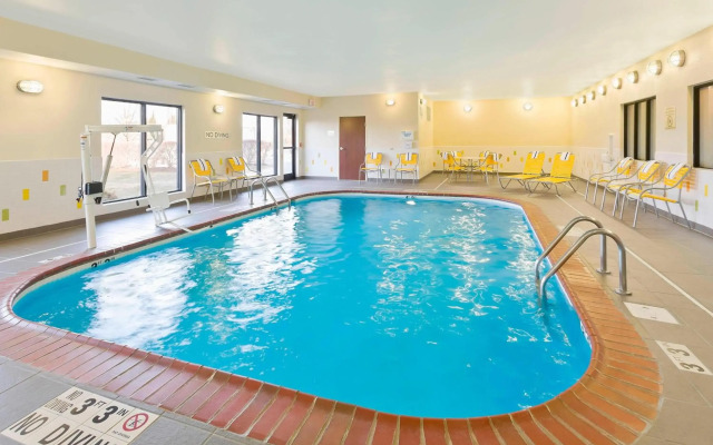 Fairfield Inn & Suites Lexington Keeneland Airport