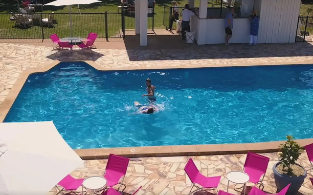 The Oriana Orange - Retro Hotel & Resort