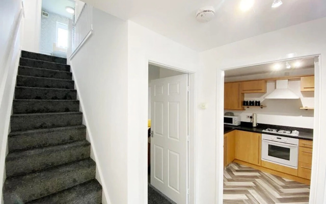 Remarkable 3-bed House in Sheffield