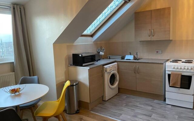 Leeds Cute 1 bed Apt, Garden, Free Wifi & Parking