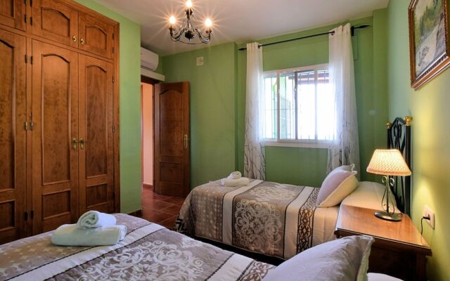 Rustic Villa in Lopera with Terrace