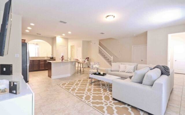 5361 Oakbourne Avenue 6 Bedroom Home