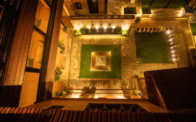 Nag Pukhu Guest House