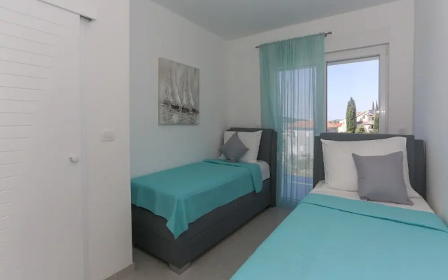 Luxurious Villa in Rogoznica With Pool