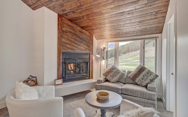 Newly Remodeled Ski-In Ski-Out Right By The Lift - FP304 by RedAwning
