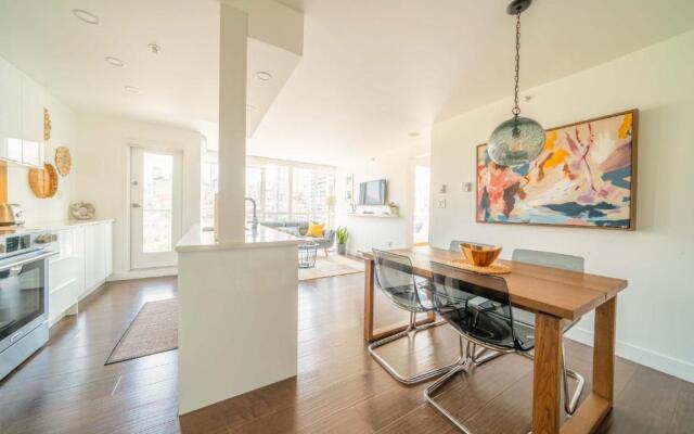 Sunset Beach Walk 2BD+2BA+1PRK Yaletown