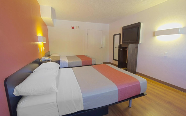 Motel 6 Piscataway, NJ