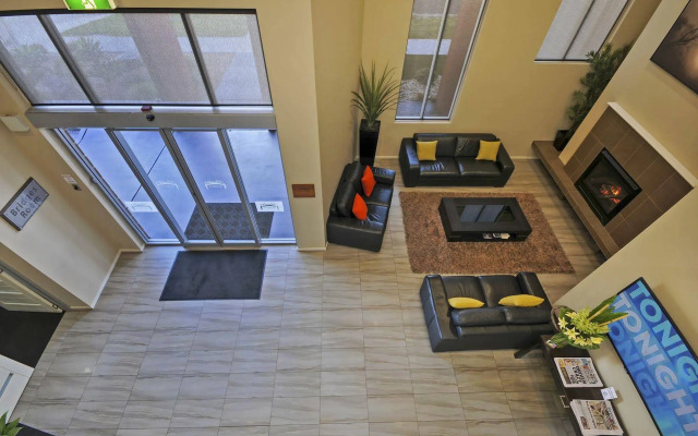 Bridges on Argyle Motel & Apartments