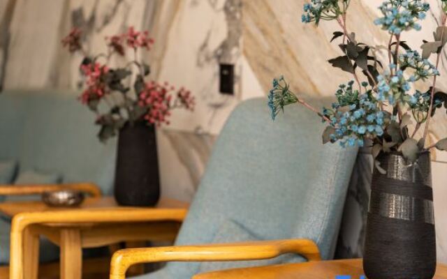 Yiheju Hotel(Zhengzhou Xinzheng International Airport)