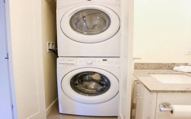 Modern 2BR in Olympic Village by Sonder