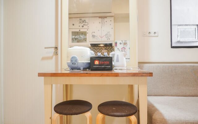 Comfort 1Br With Working Room At Meikarta Apartment