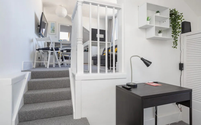 Lowcay Apartment C