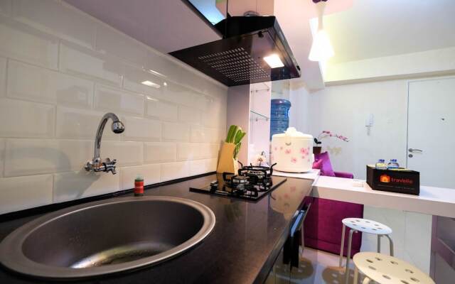 Comfy 2BR Bassura City Apartment Near Mall