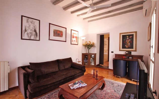 Greci in Rome With 3 Bedrooms and 3 Bathrooms