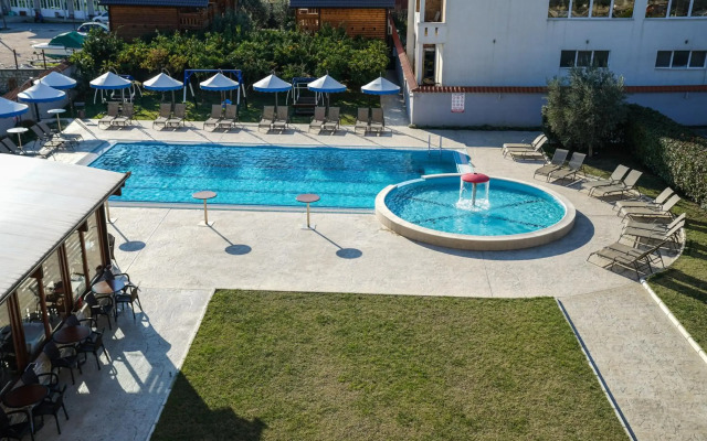 Apart Hotel Llolla