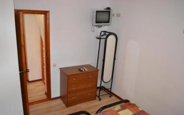 Cruise Guesthouse