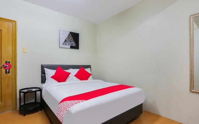 Anglo Residences by OYO Rooms