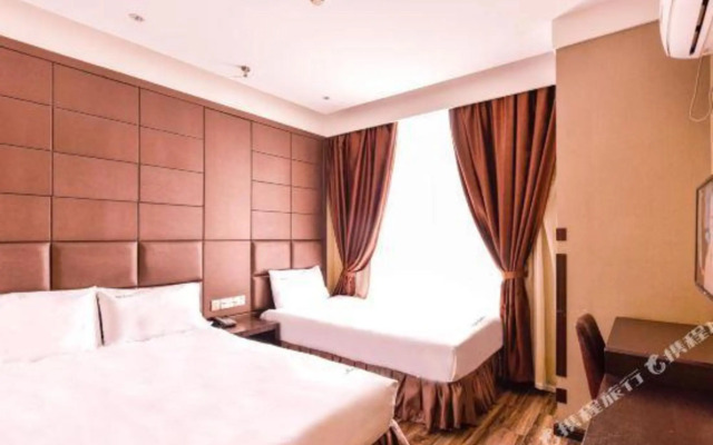 Xilong Hotel (Jiamusi Railway Station Store)