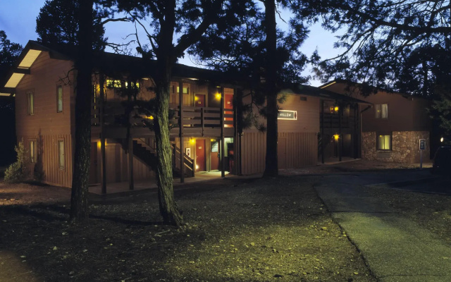 Maswik Lodge - Inside the Park