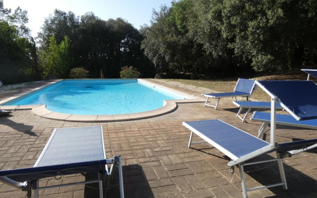 SCAPPO IN UMBRIA, Casale Monti