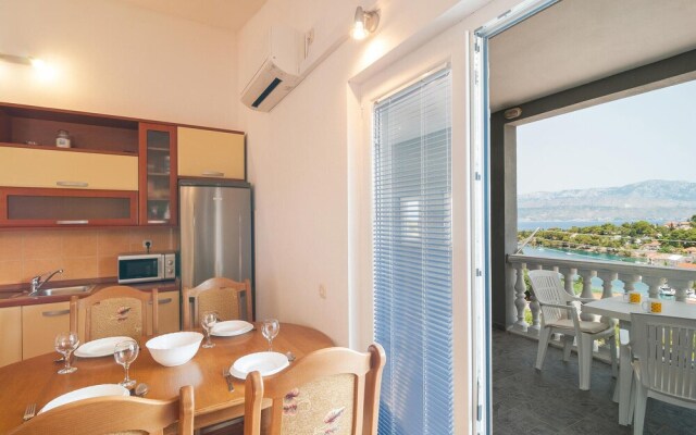 Awesome Apartment in Supetar-splitska With 1 Bedrooms and Wifi