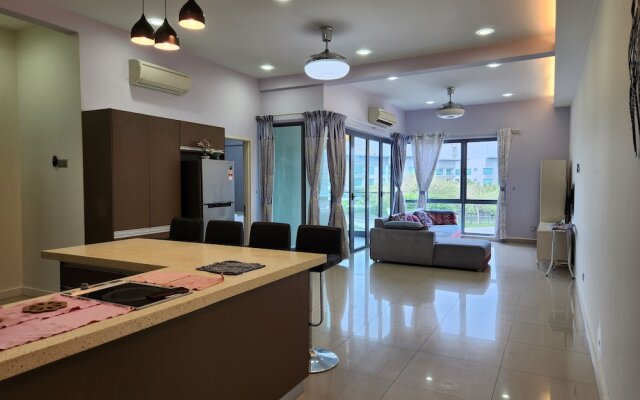 LSS HomeStay Imago the loft residence