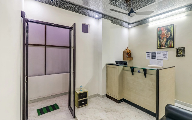 OYO Flagship 84467 Hotel Raddision Pink