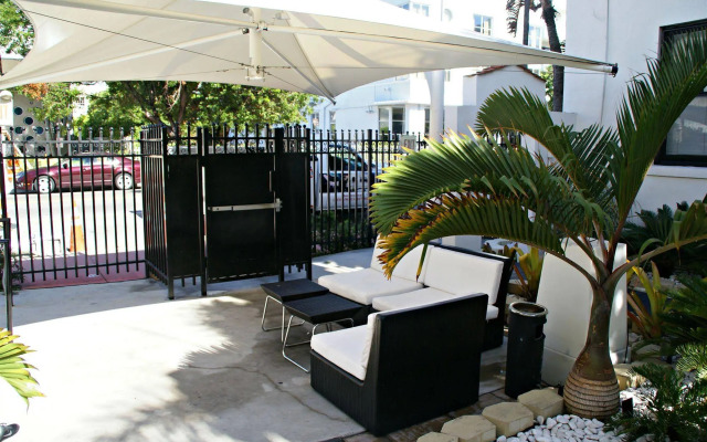 The Beach Plaza Hotel & South Beach Plaza Villas