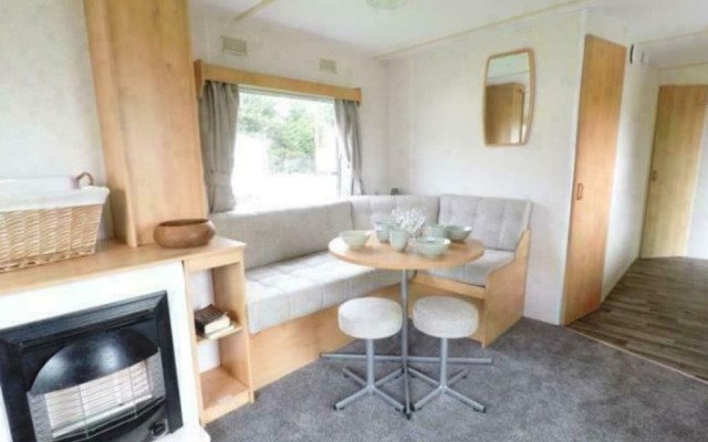 Lovely 2-bed Holiday Home in Clacton-on-sea