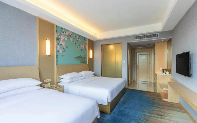 Vienna Hotel Guangdong Foshan Sanshui Forest Park