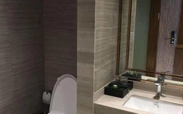 Zhoushan Pinzhu Art Hotel (Baolong Plaza)