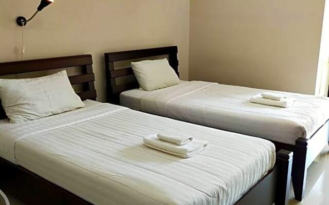 Home Place  Lopburi Hotel