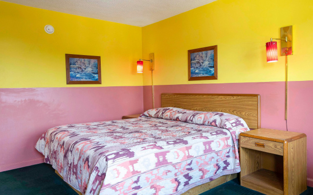 OYO Hotel Opp Al, Floral Hwy