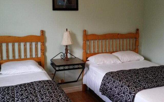 Baker's Lighthouse Motel