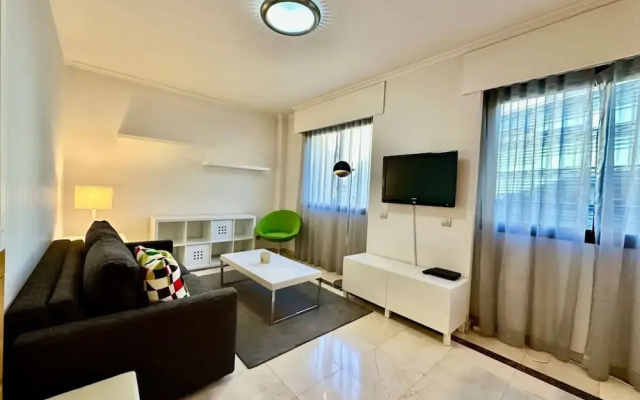 Engracia Square 1-bedroom Apartment in Chamber