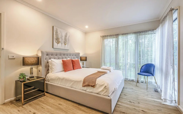 StayAU Gorgeous 5BR BBQ Home Geelong