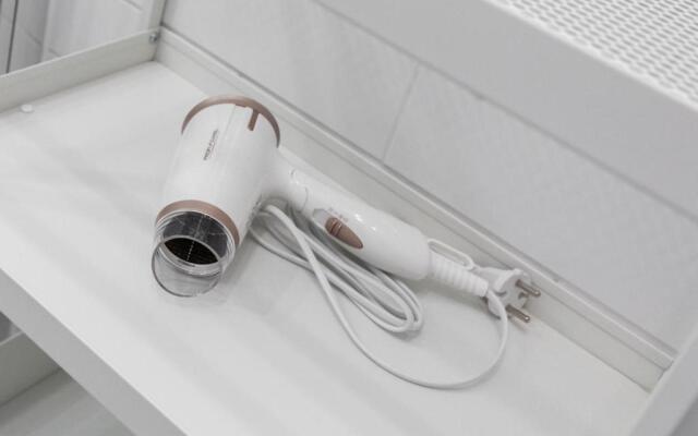 Sunny Apartments by Renters