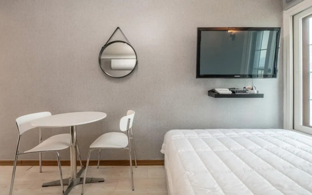 Yeosu Dulggot Pension