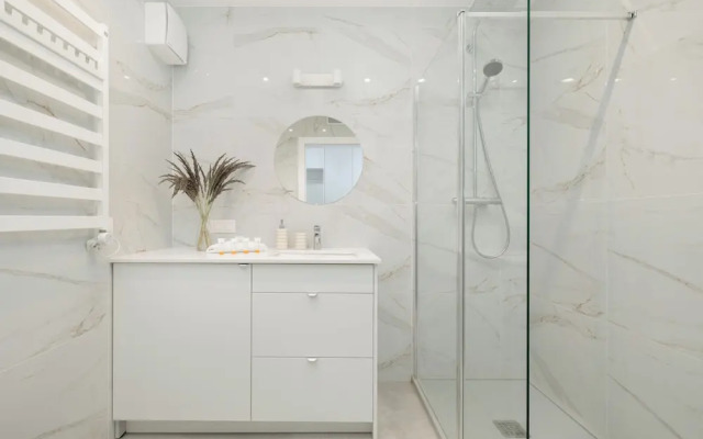 Studio With Swimming Pool by Renters