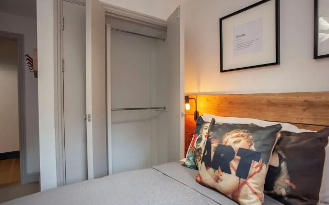 Higgihaus Cabot Mews Aparthotel