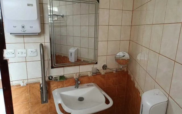 Sidratul Aalia Al-Dahabi Hotel