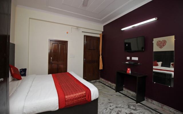 OYO 9192 Hotel Raghav Residency