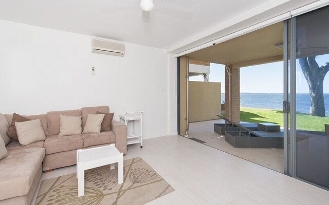 Soldiers Point Road, Kooyonga, 1, 211