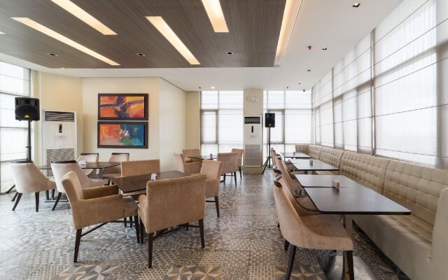 West Avenue Suites