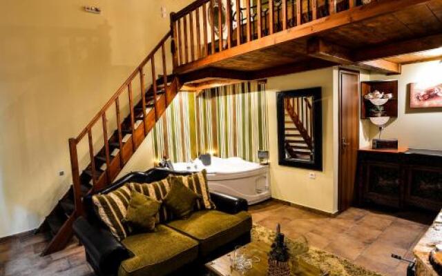 Camelia Suites