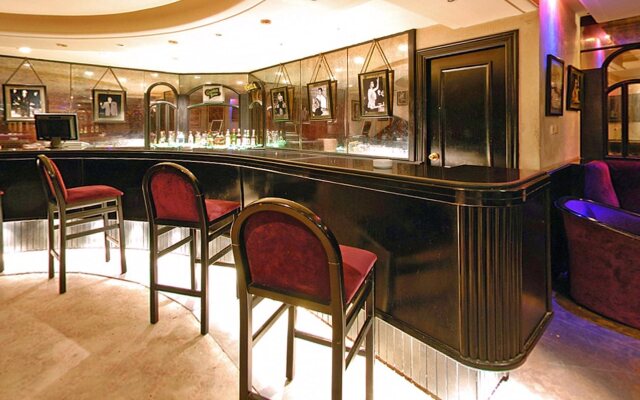 Les Oliviers Palace