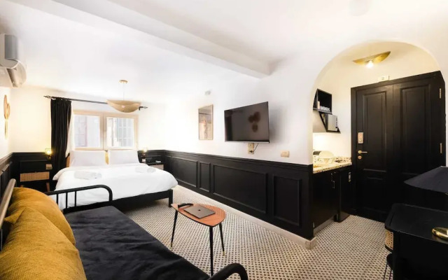 The Bold Signature 1bdr Studio @ Cairo's Downtown