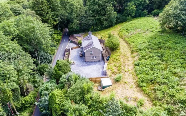 Snowdonia-3bedroom-2 Bathroom-petfriendly-garden