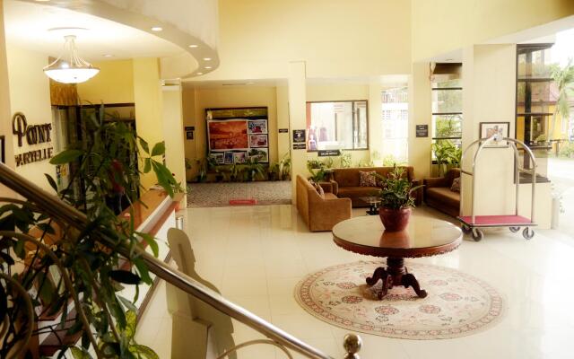 Sunny Point Hotel