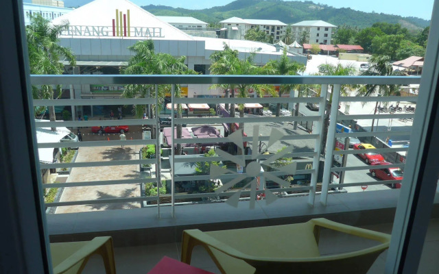 Cenang Plaza Beach Hotel